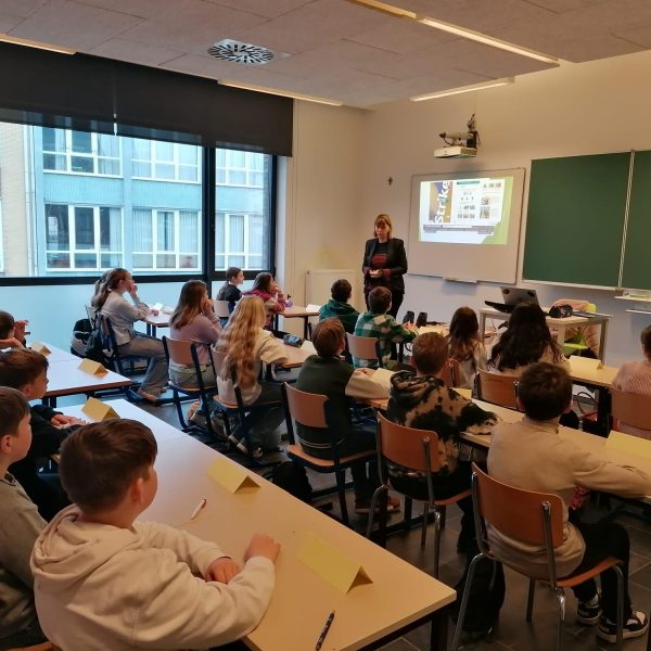 Bezoek aan Guldensporencollege Harelbeke