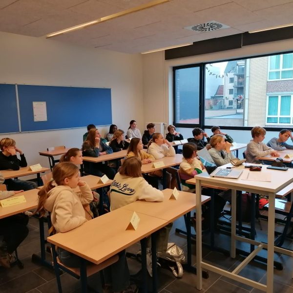 Bezoek aan Guldensporencollege Harelbeke